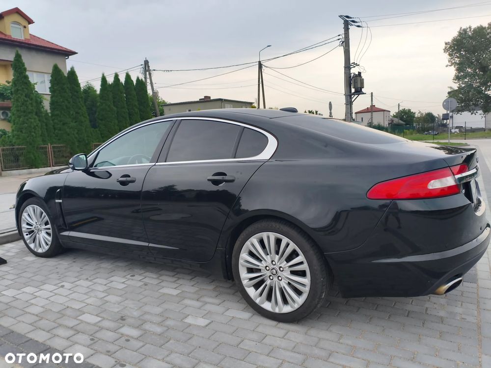 Jaguar XF 3.0 V6 D Luxury - 2