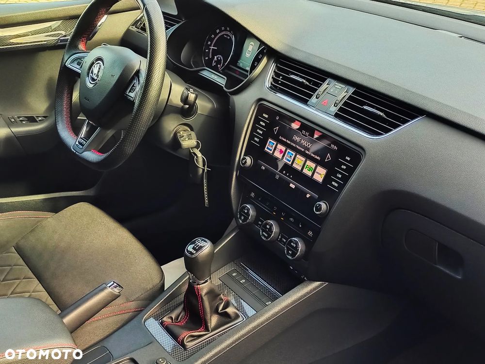 Skoda Octavia 2.0 TDI (Green tec) RS - 31