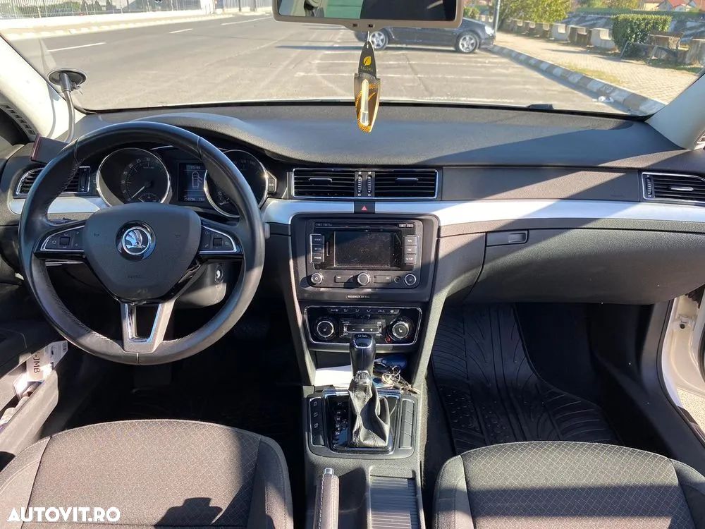 Skoda Superb 2.0 TDI Ambition DSG - 3
