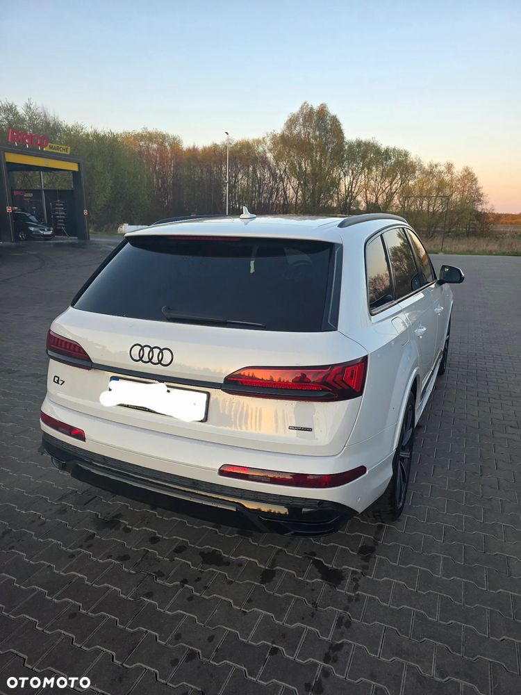 Audi Q7 55 TFSI quattro tiptronic S line - 4