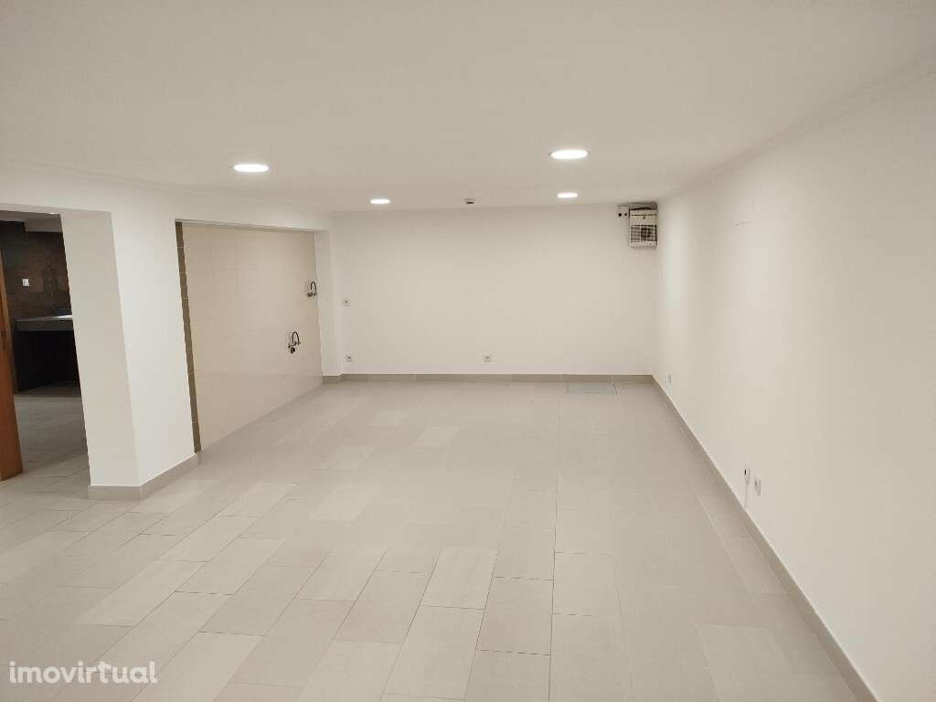 Loja para arrendar em São Domingos de Rana - Cascais - Grande imagem: 5/12