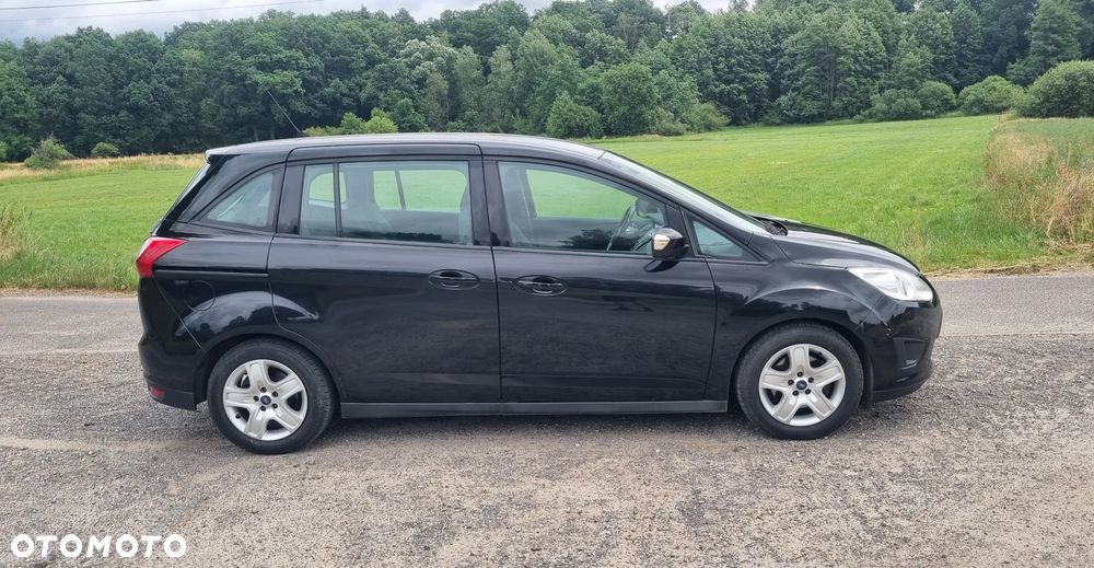 Ford Grand C-MAX - 14