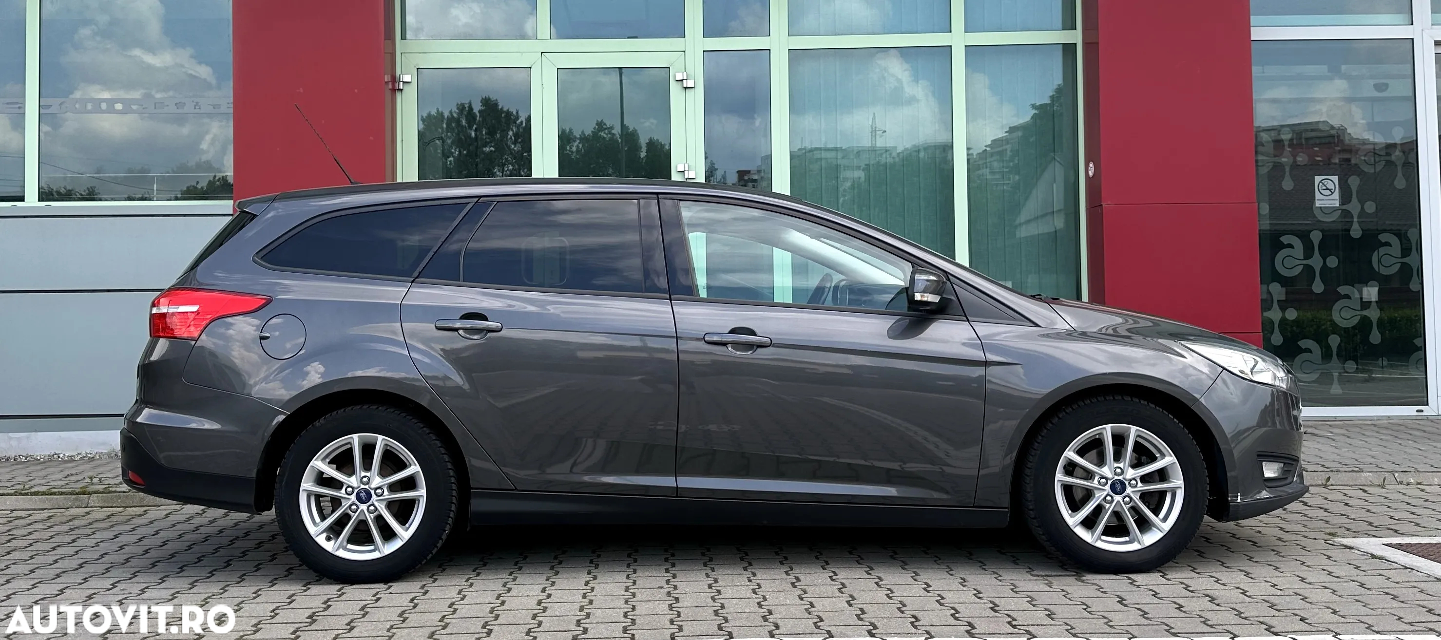 Ford Focus - 23