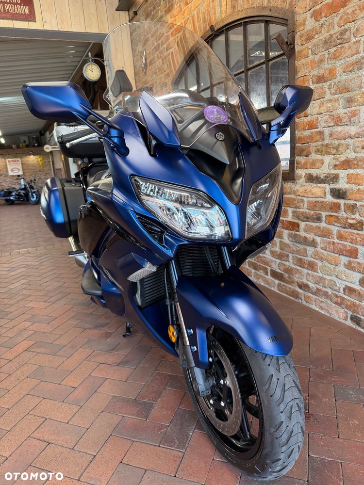 Yamaha FJR - 21