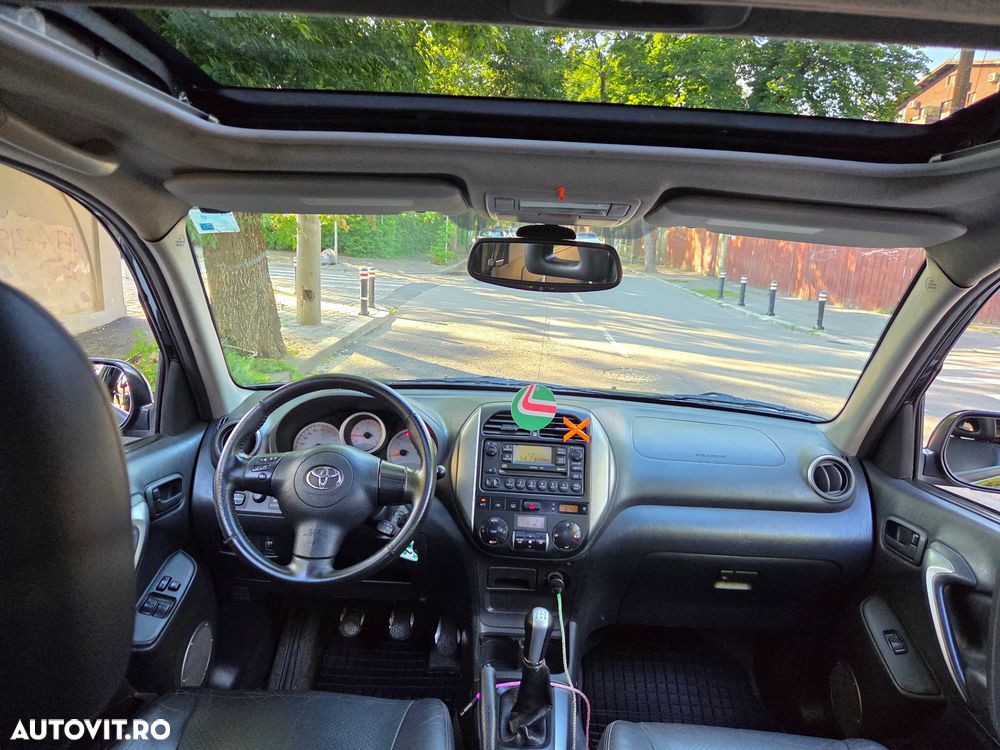 Toyota RAV4 2.0 VIP - 14