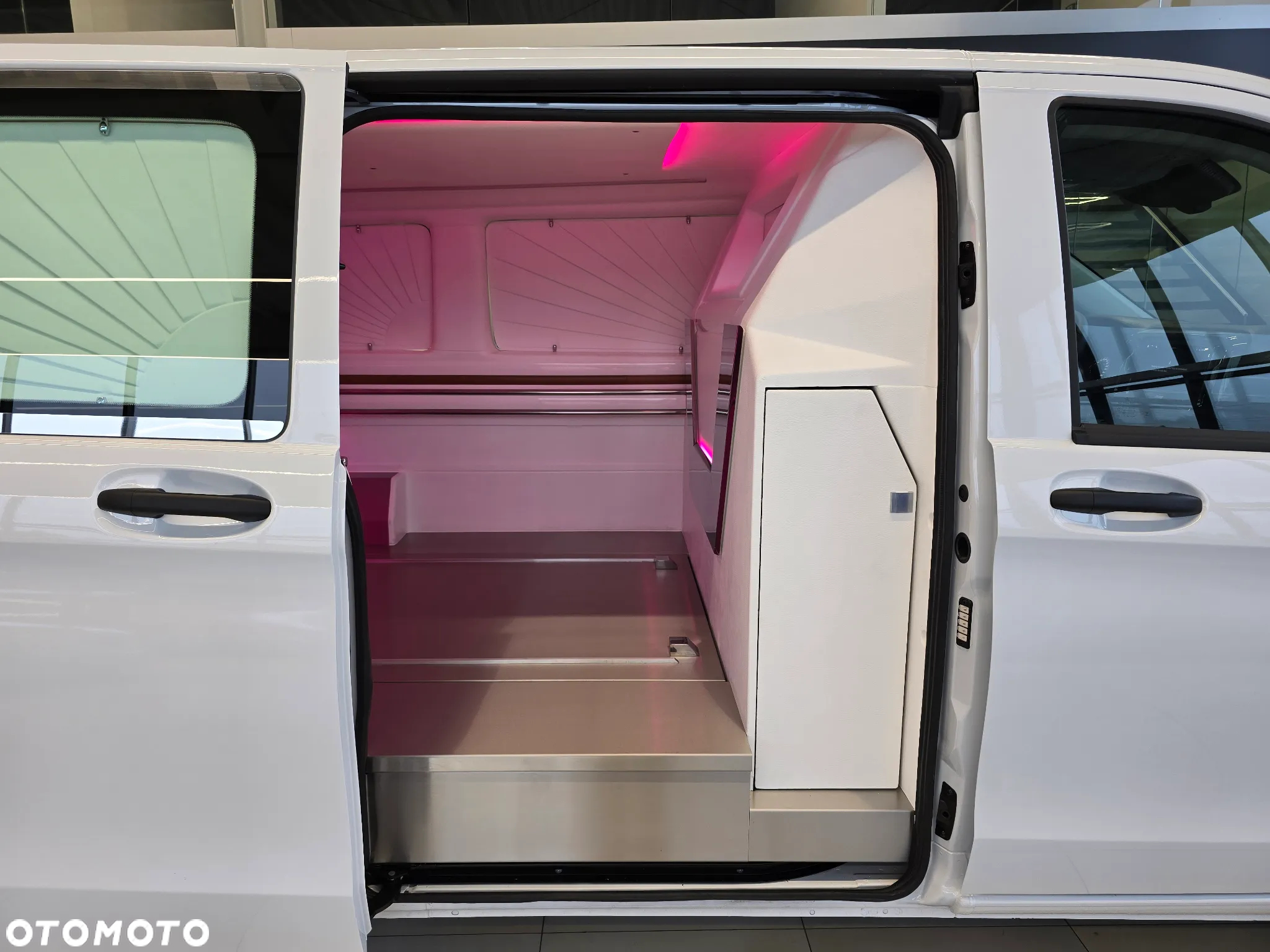Mercedes-Benz Vito - 9