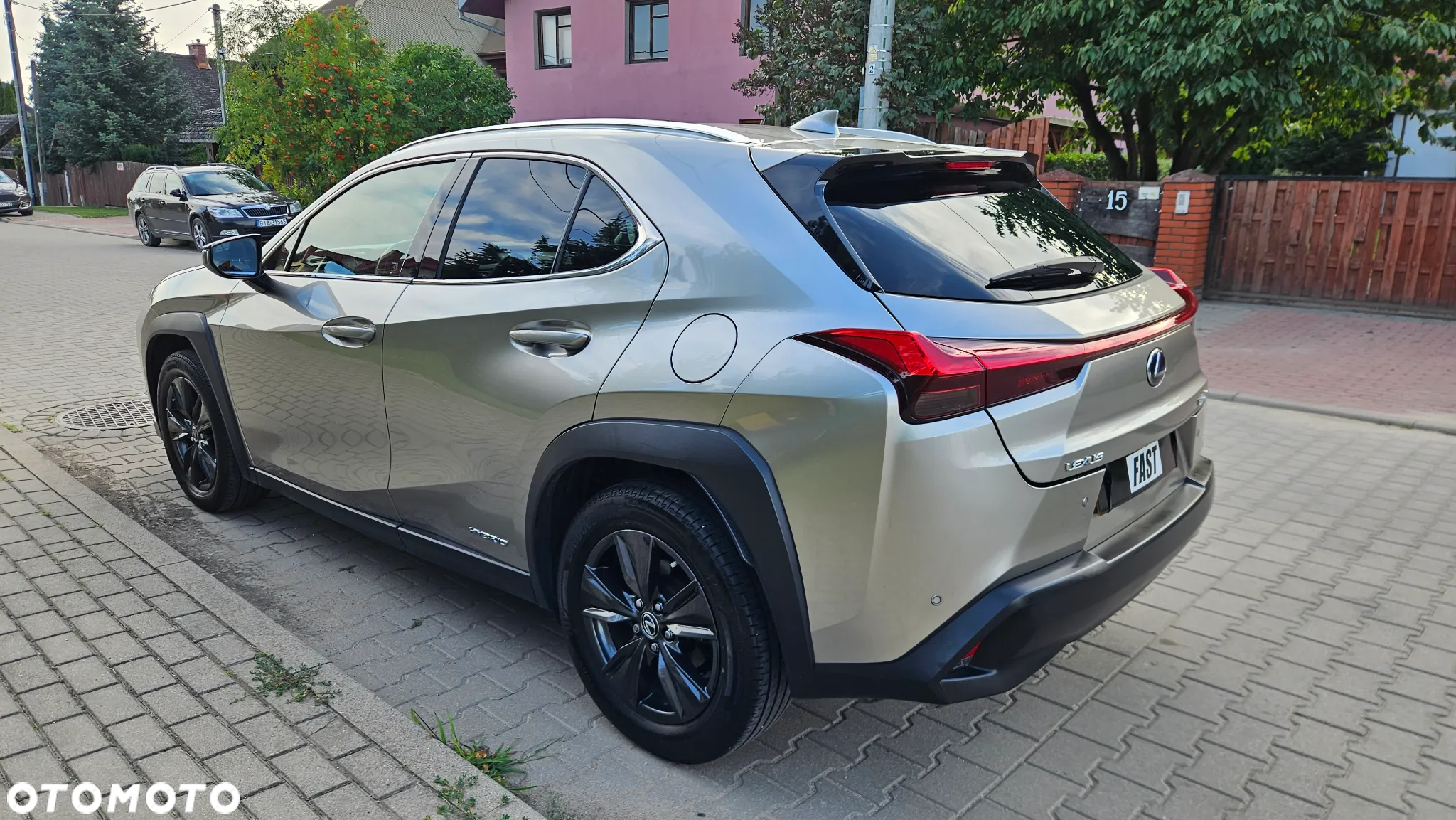 Lexus UX 250h Luxury Line - 6