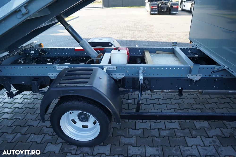 Iveco DAILY 35-140 / BENĂ BASCULABILĂ DIN OȚEL / ROȚI DUBLE PE PUNTEA SPATE / CUTIE DE VITEZE MANUALĂ / IMPORT - 9