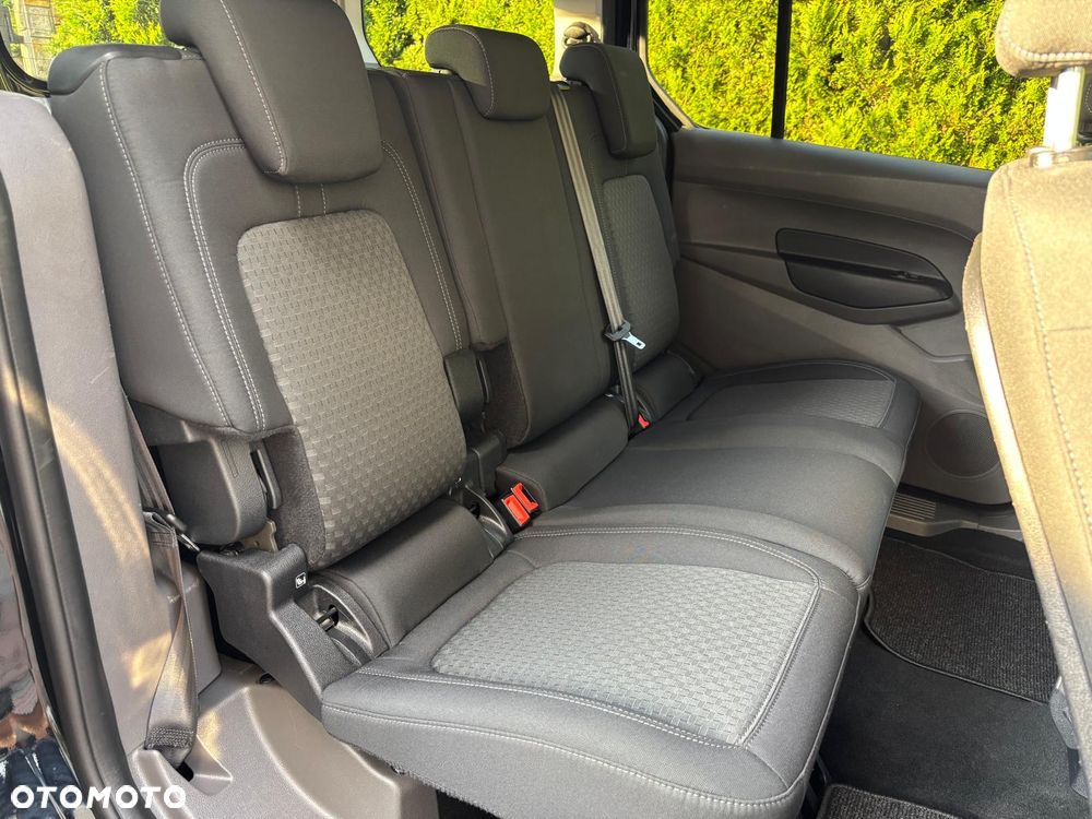 Ford Tourneo Connect Grand - 17