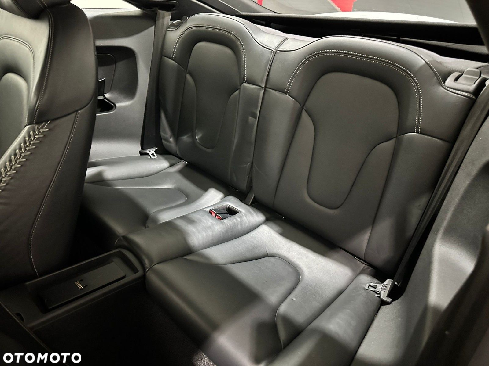 Audi TT S Coupé - 30
