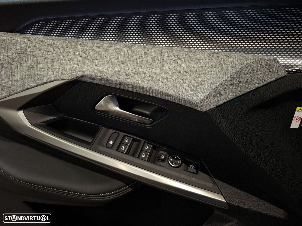 Peugeot 5008 1.6 Plug-in Hybrid GT e-DCS7 - 22