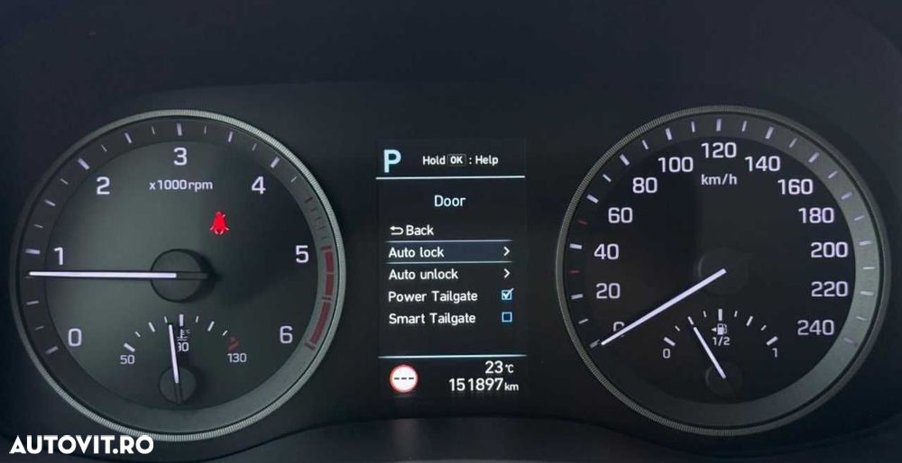 Hyundai Tucson 2.0 CRDI 4WD 8AT Premium - 31