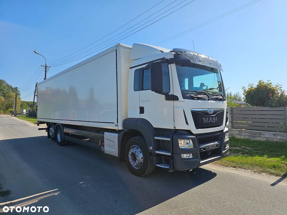 MAN TGS 26 320 kontener 24 paletowy
