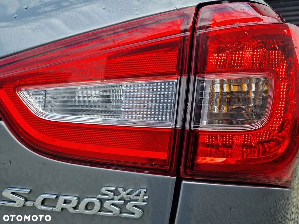 Suzuki SX4 1.6 Premium - 10