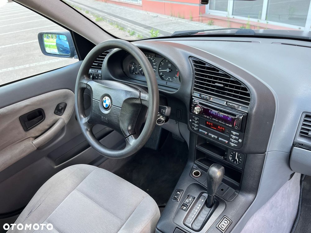 BMW Seria 3 - 26