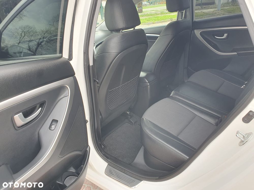 Hyundai i30 1.6 Style - 14