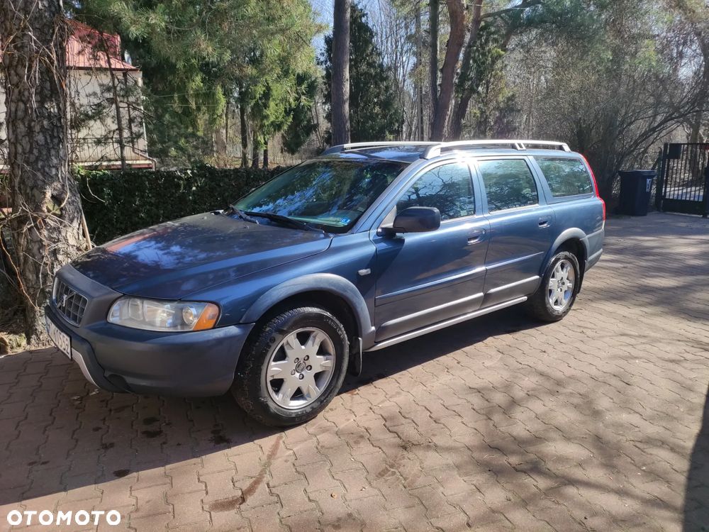 Volvo XC 70 D5 AWD Momentum - 1