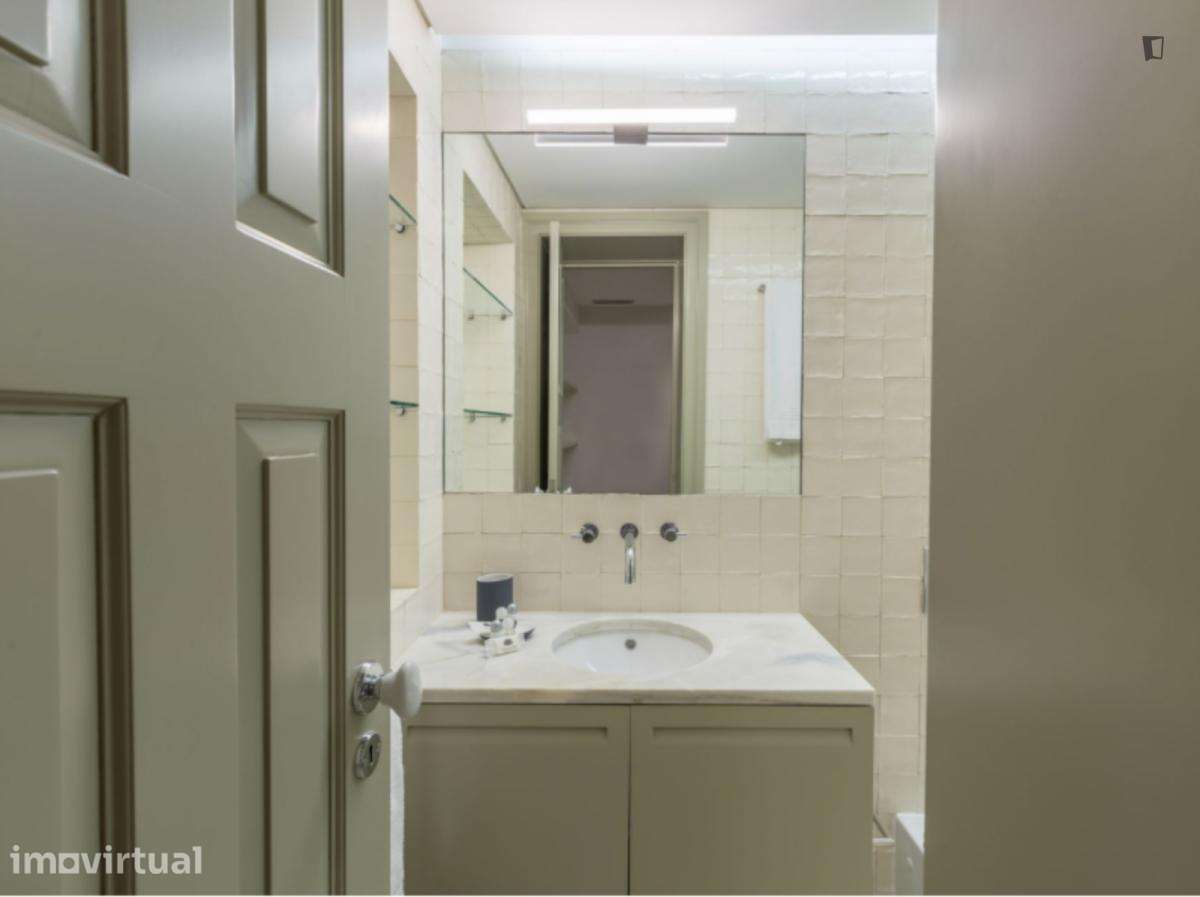 Apartamento com 2 quartos - localizado em Cedofeita Porto - Grande imagem: 3/7