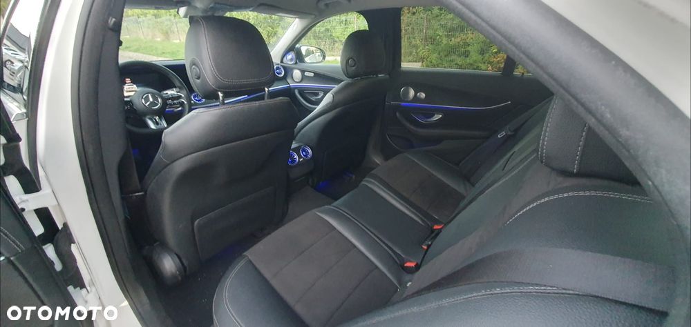 Mercedes-Benz Klasa E 220 d Business Edition 9G-TRONIC - 21