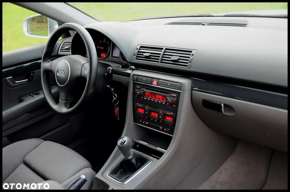 Audi A4 Avant - 31