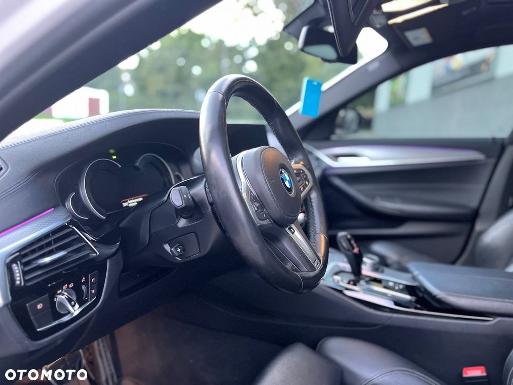 BMW Seria 5 530i xDrive M Sport sport - 22