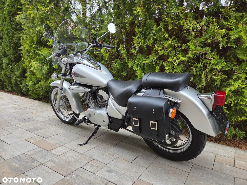 Suzuki Intruder - 6