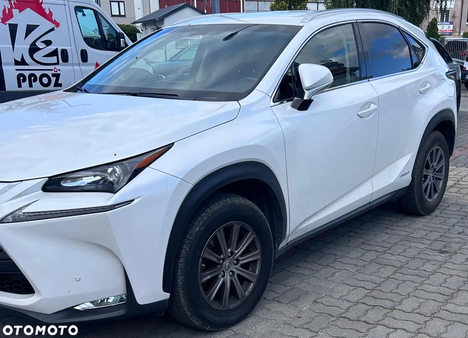 Lexus NX - 3