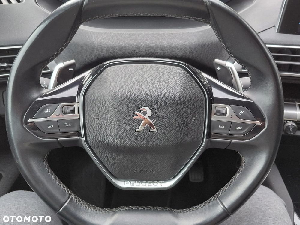 Peugeot 5008 PureTech 130 EAT6 Allure - 25