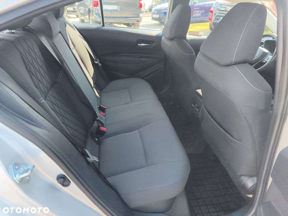 Toyota Corolla 1.8 Hybrid Active - 23