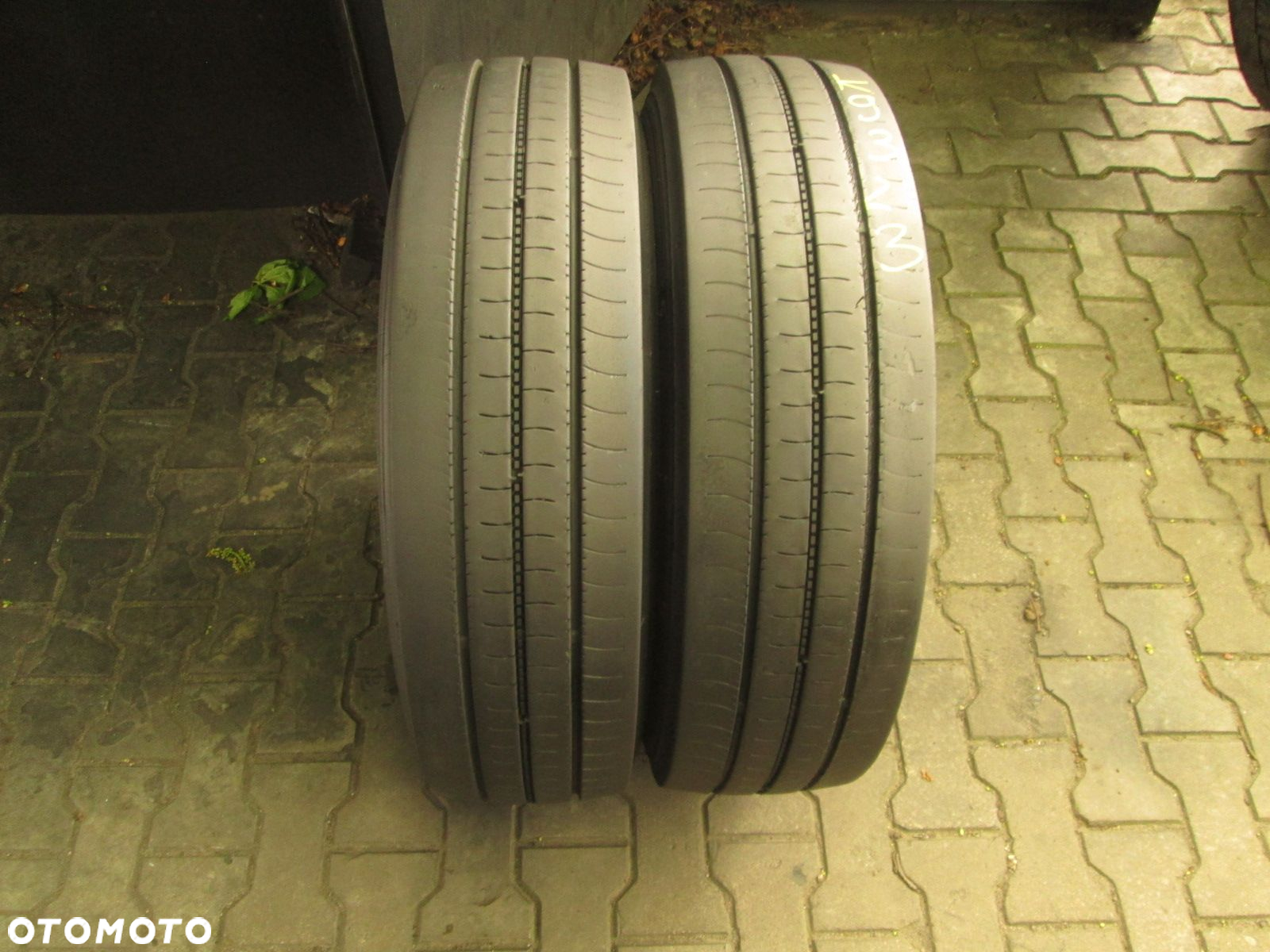 Opony 215/75R 17.5 Bridgestone R-STEER 002. Opony ciężarowe - 2