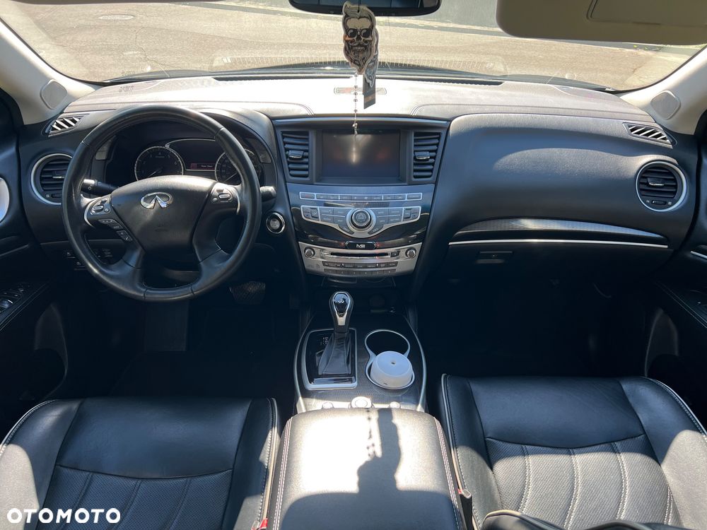 Infiniti Q60 - 25