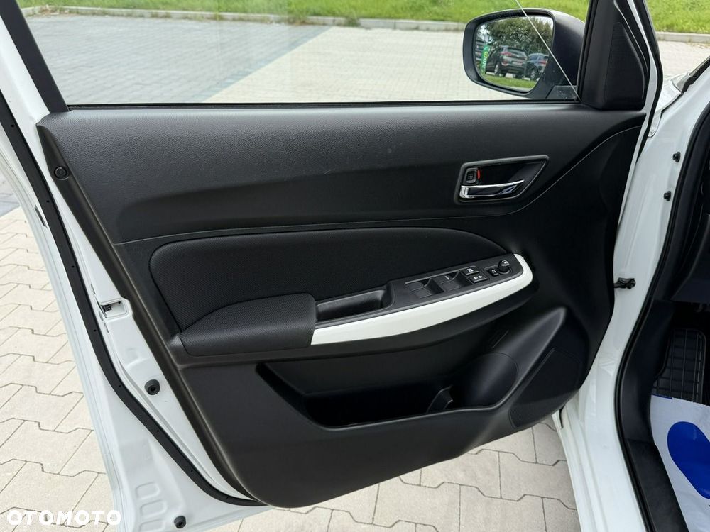 Suzuki Swift - 15