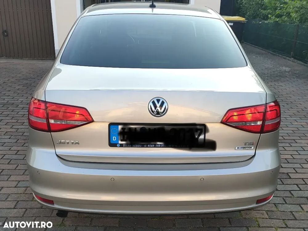 Volkswagen Jetta 1.2 TSI BlueMotion Technology Comfortline - 9