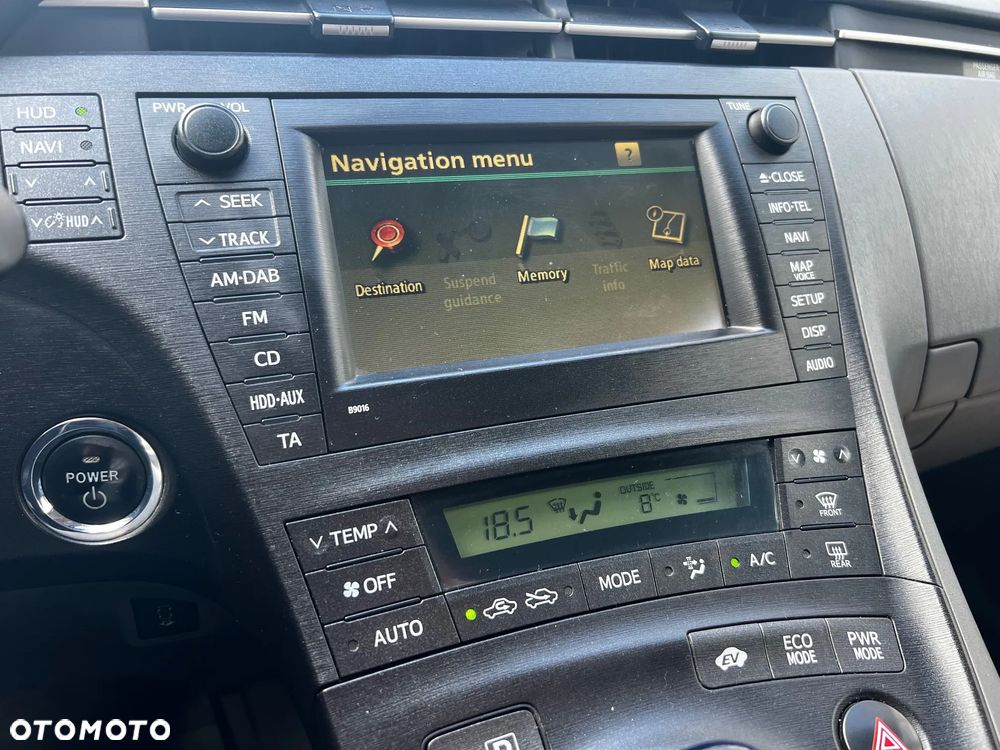 Toyota Prius (Hybrid) Executive - 19