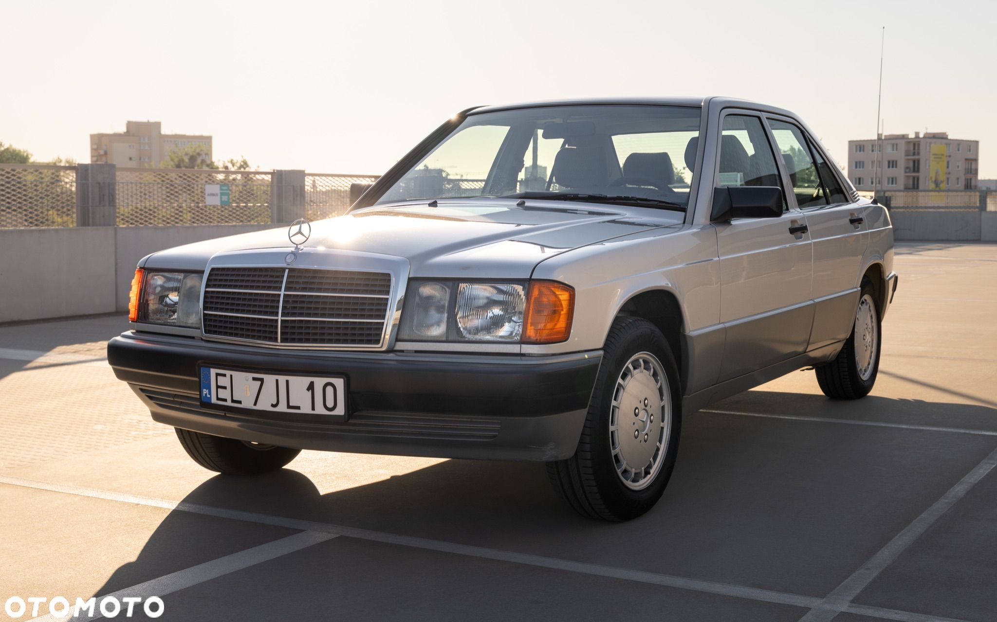 Mercedes-Benz W201 (190) - 1