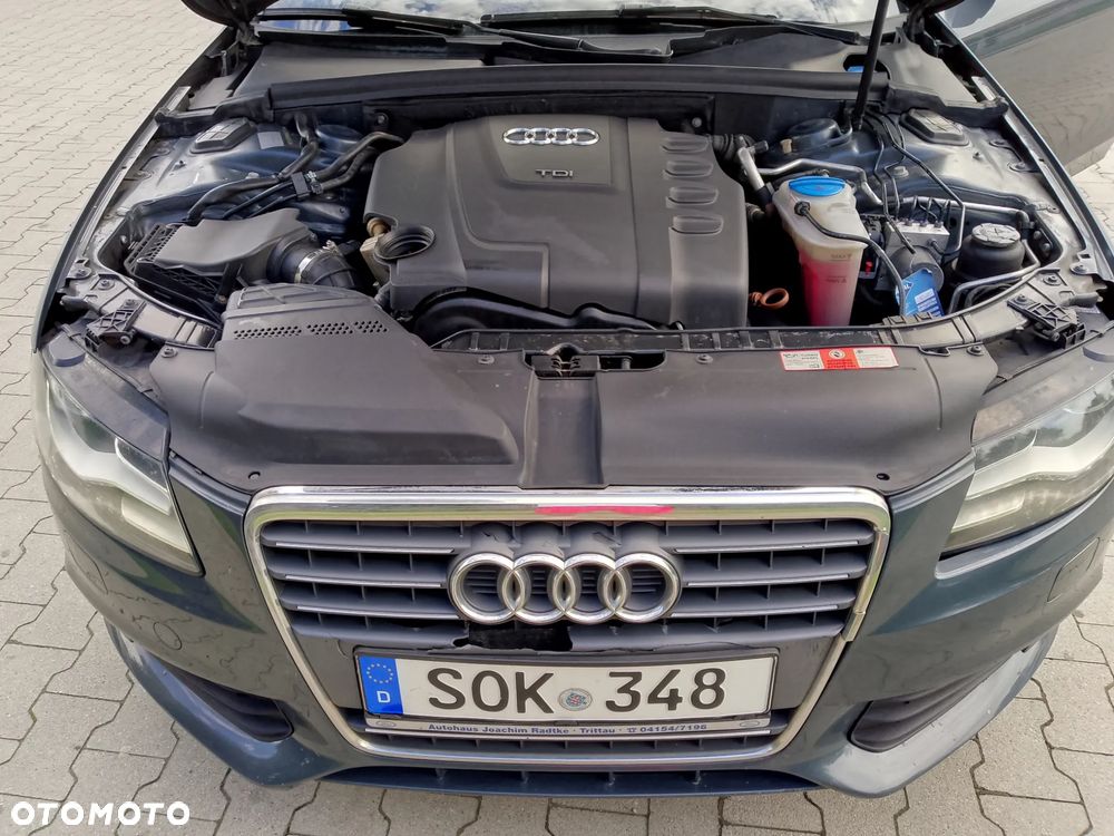 Audi A4 Limousine 2.0 TDI DPF Ambiente - 12