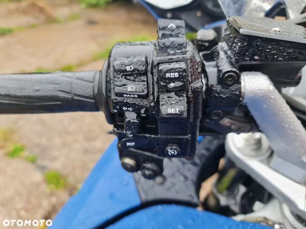 Yamaha FJR - 11