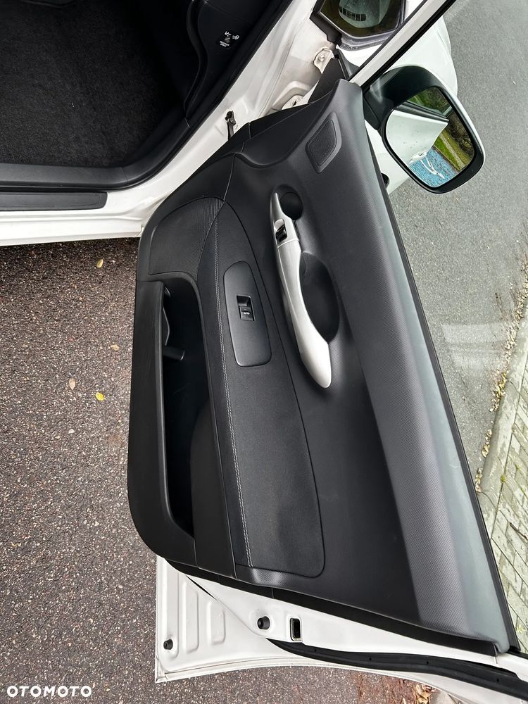 Toyota Auris 1.6 Premium - 6