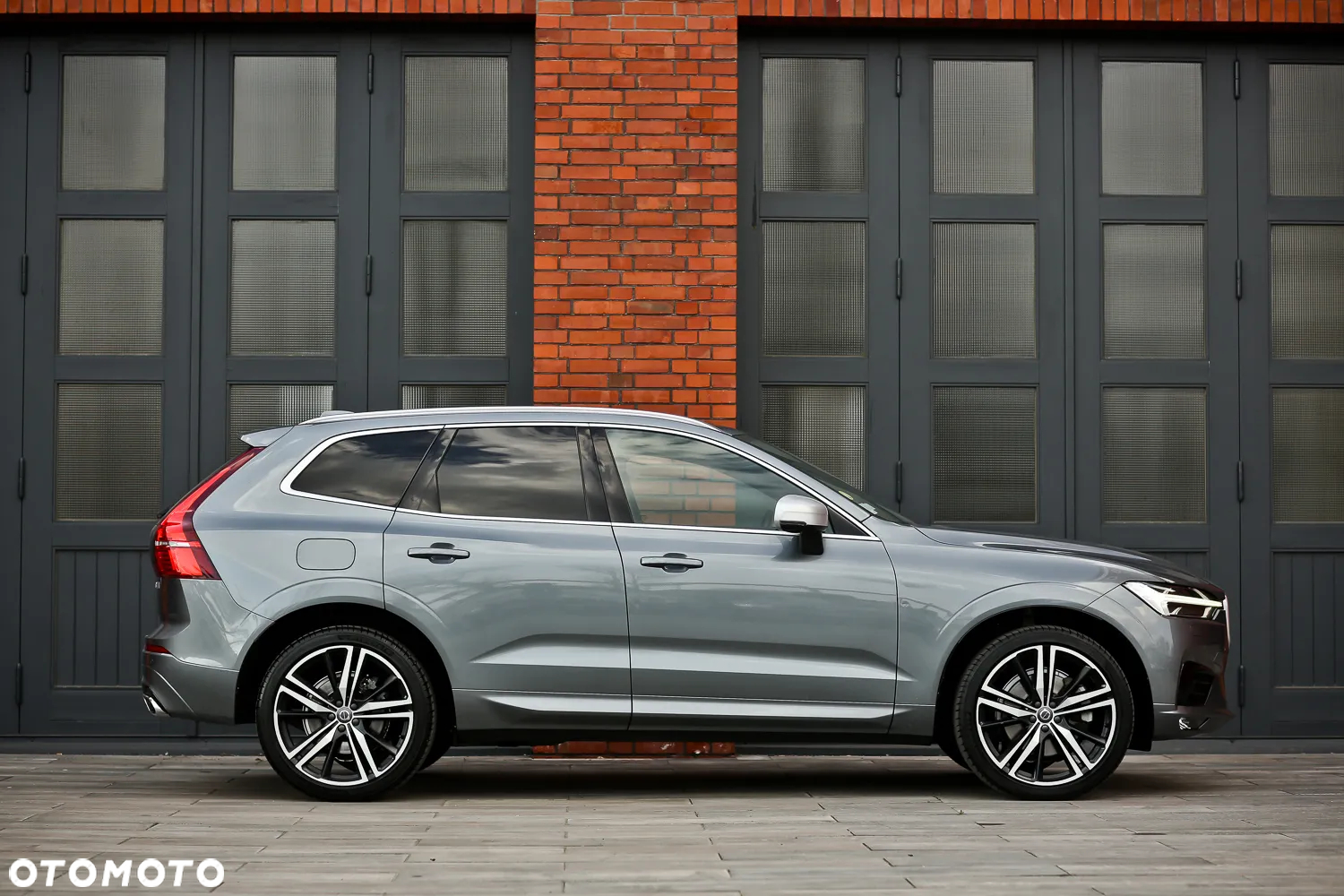 Volvo XC 60 D4 AWD Geartronic RDesign - 2
