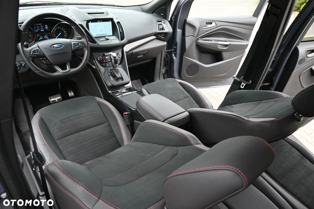 Ford Kuga 2.0 TDCi 4x4 ST-Line - 25