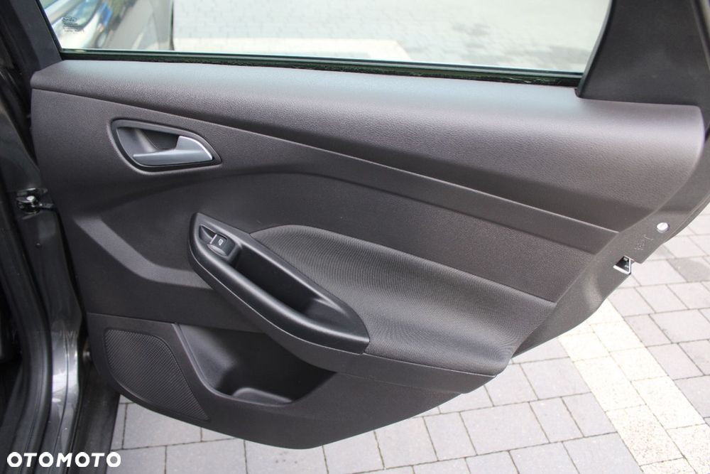 Ford Focus - 21