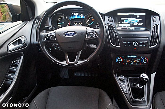 Ford Focus 1.5 EcoBoost STart-Stopp-System TITANIUM - 11