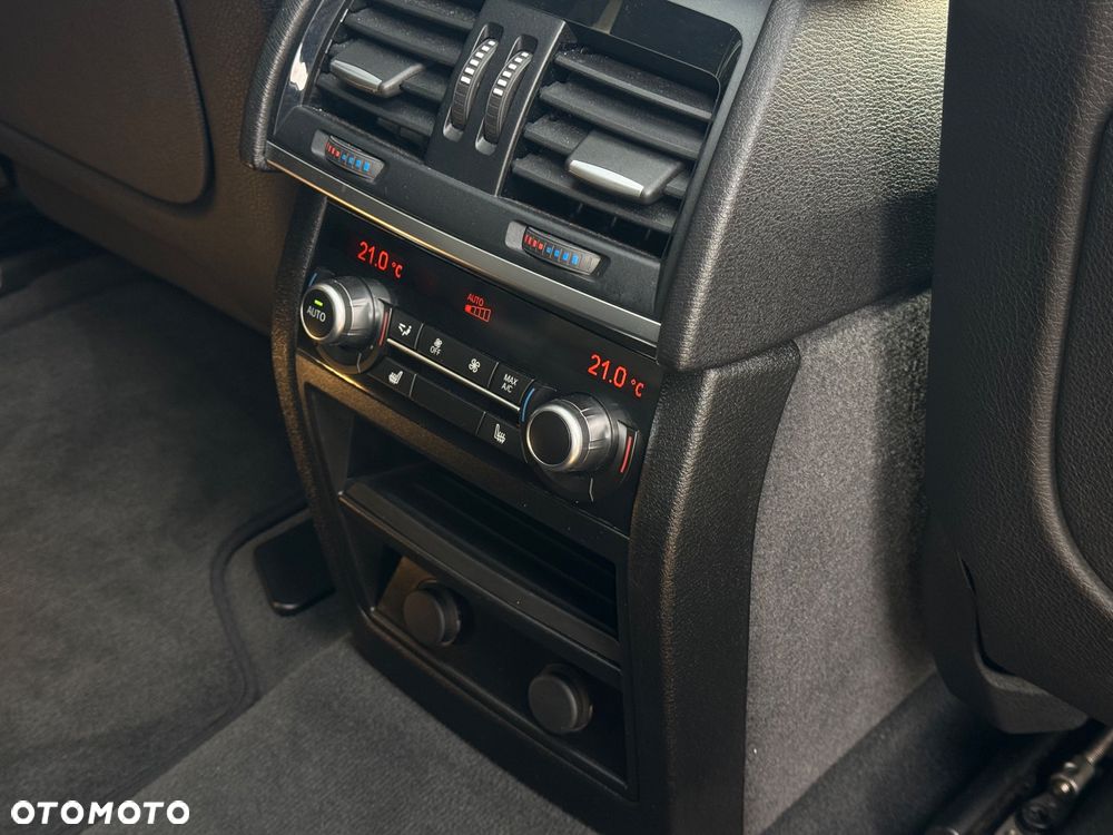 BMW X5 xDrive35i Sport-Aut - 27