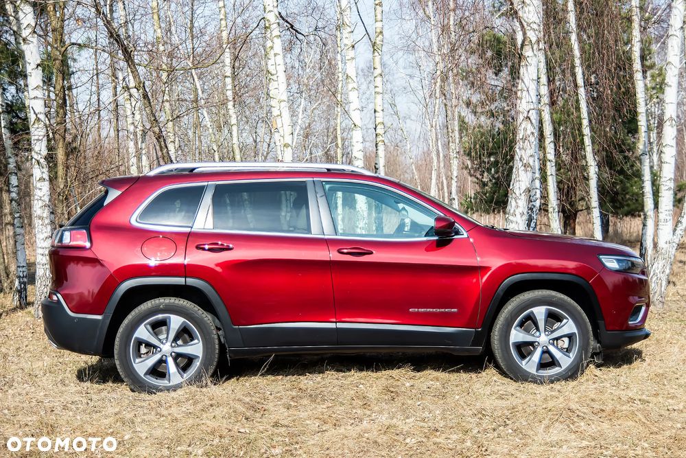 Jeep Cherokee - 4