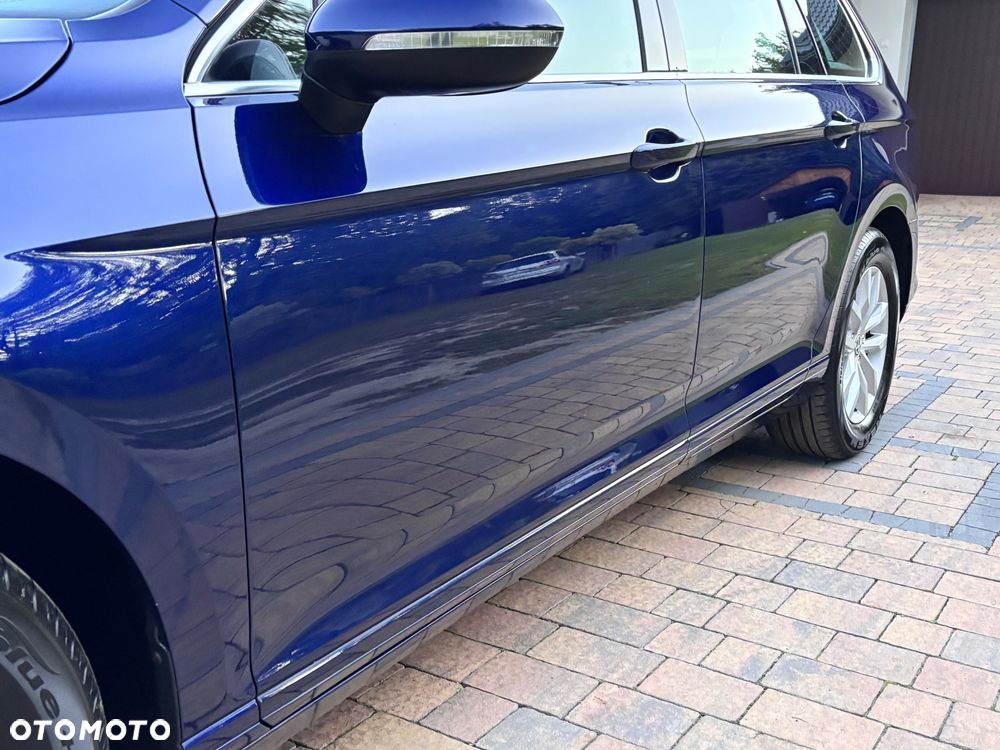 Volkswagen Passat 2.0 TDI SCR Elegance - 34