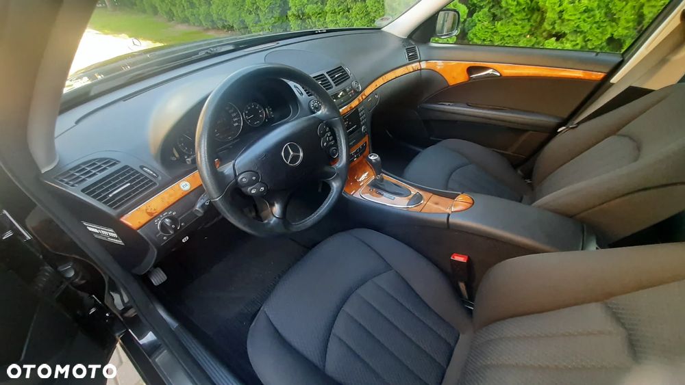 Mercedes-Benz Klasa E 200 T Kompressor Automatik Elegance - 24