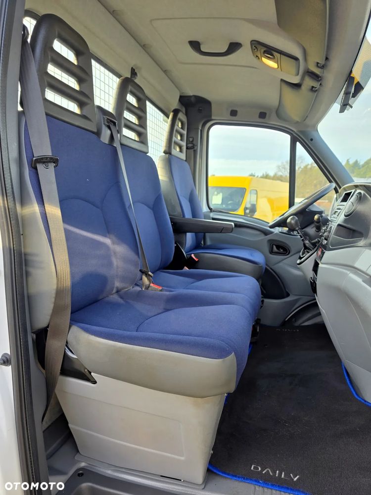 Iveco 35C18 3,0 HPI 180 KONNA SKRZYNIA 4,2M KLIMA WEBASTO 75T/KM PRZEBIEGU GWARANCJA IDEALNE BLIŻNIAKI DO 3,5T - 18