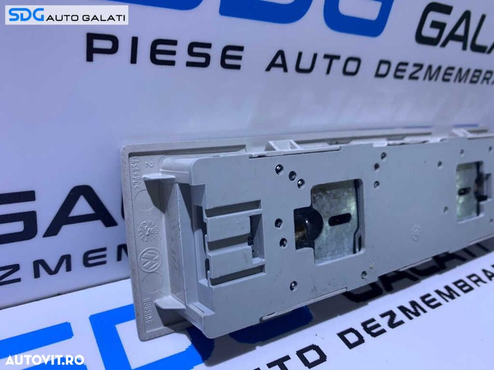Plafoniera Lumini Lampa Iluminare Habitaclu Spate Pasager Volkswagen Jetta 2011 - 2018 Cod 6Q0947291A - 3