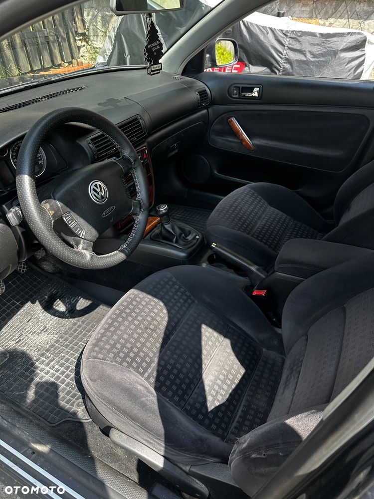 Volkswagen Passat 1.9 TDI Comfortline - 10