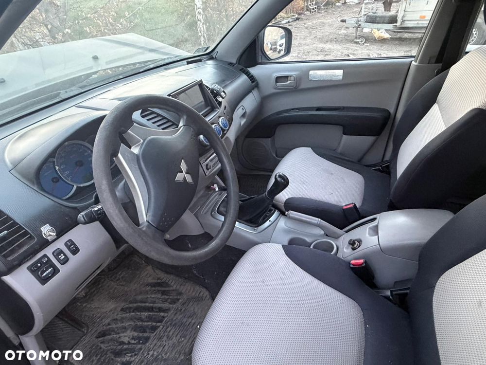 Mitsubishi L200 2.5 DID Instyle - 6